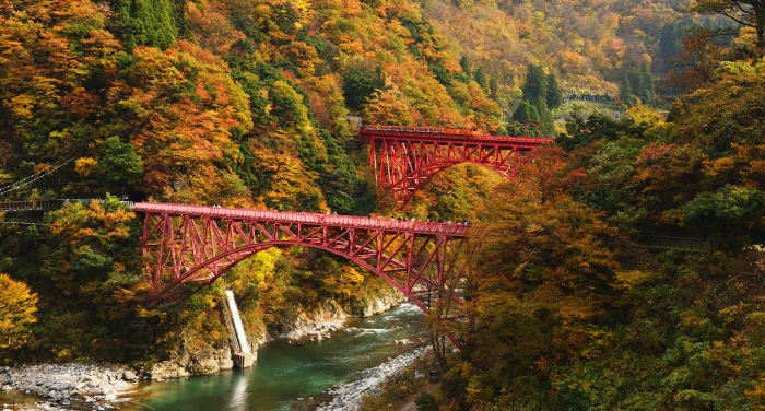 黒部峡谷の天気 気温 紅葉状況 季節ごとの服装など 黒部峡谷鉄道トロッコ電車