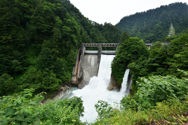 小屋平ダム