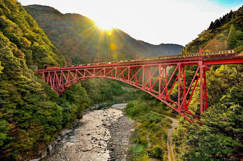 早朝トロッコ「朝焼け号」(臨時列車)の運行について