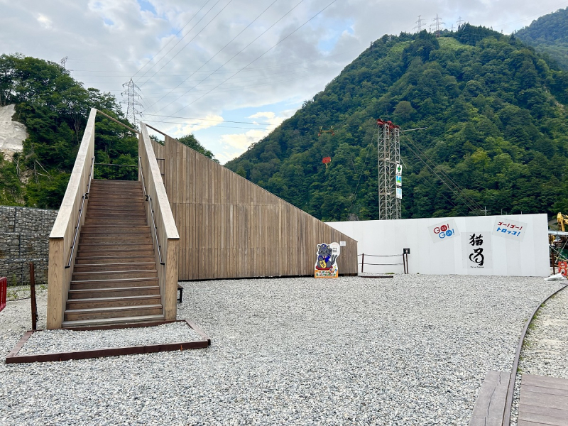 「猫又駅」に新フォトスポットエリアができました!